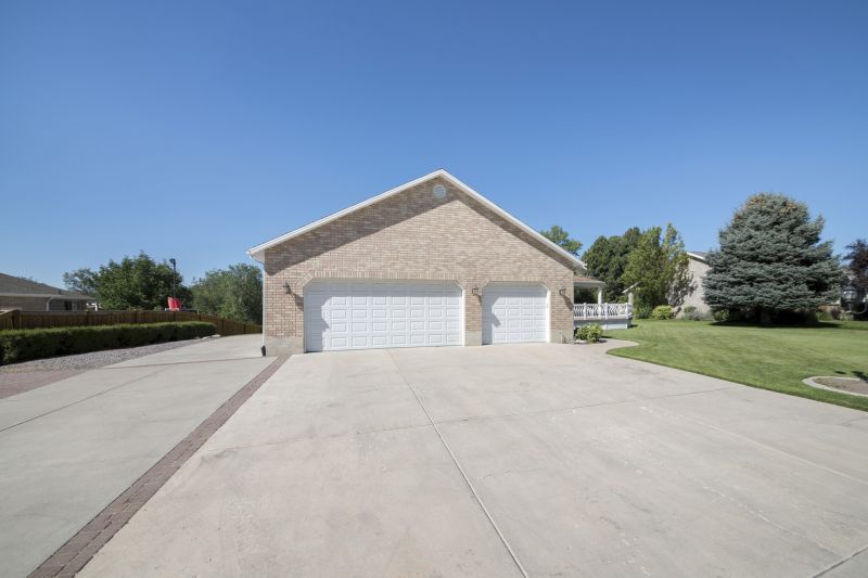 Attached Garage Construction in Houston, TX